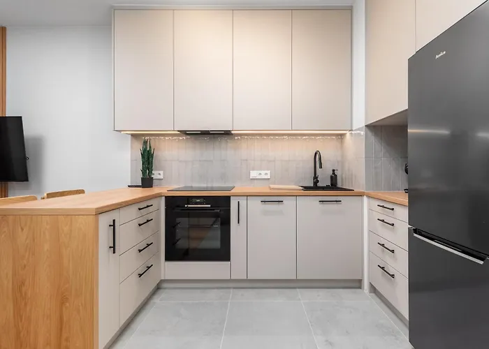 Kolejowa 45b By Homeprime Appartement