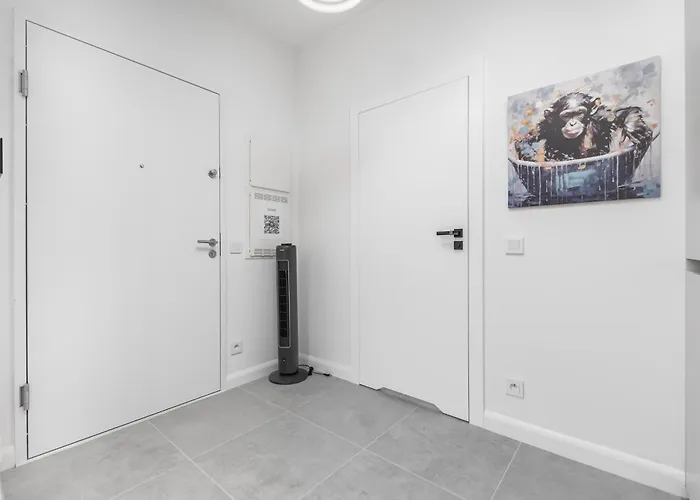 Kolejowa 45b By Homeprime Daire *